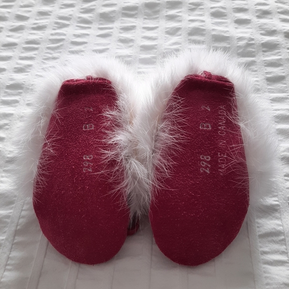 Leather Moccasins with Fur Trim, Fuchia, Size 2 Infant NWOT - Picture 6 of 6
